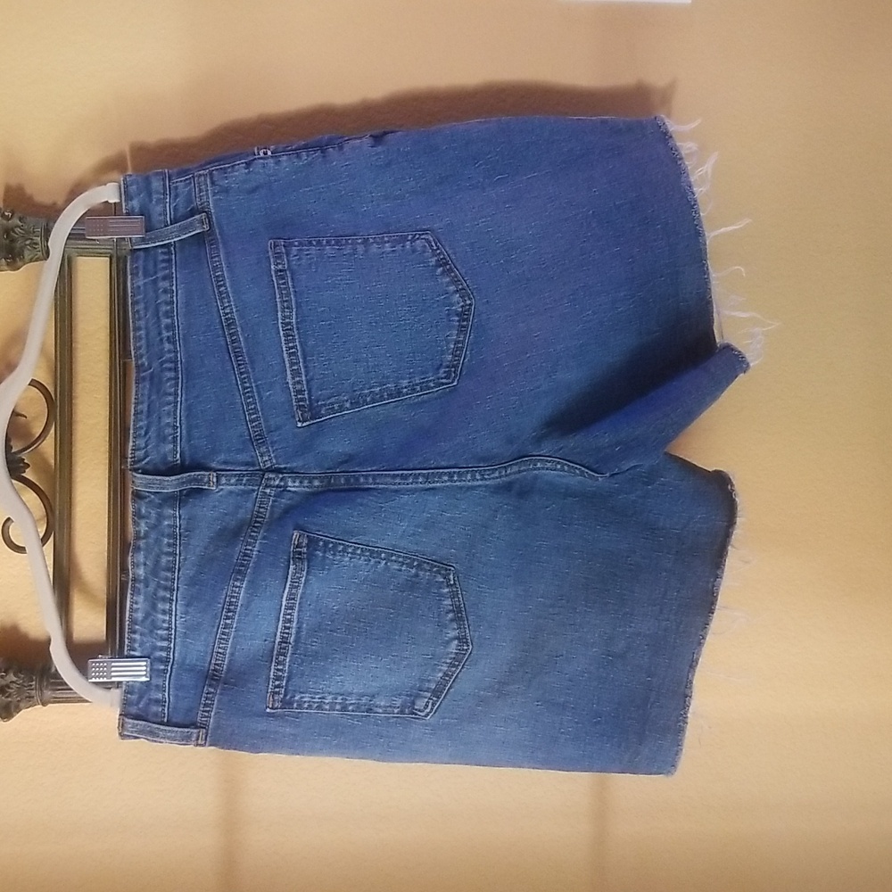 Universal Thread Jean Shorts - Picture 4 of 7